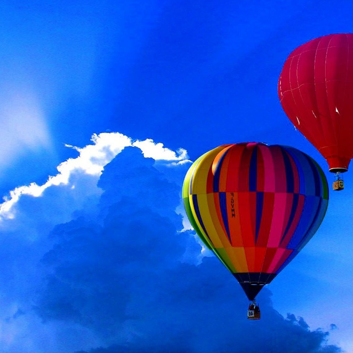 hot-air-balloon-278993_1280 (3)